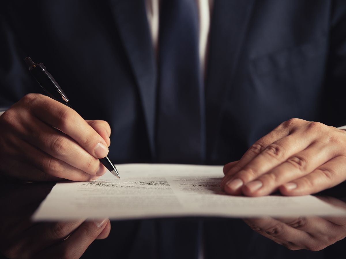Abogacía solicita que las personas extranjeras estén siempre representadas por abogados